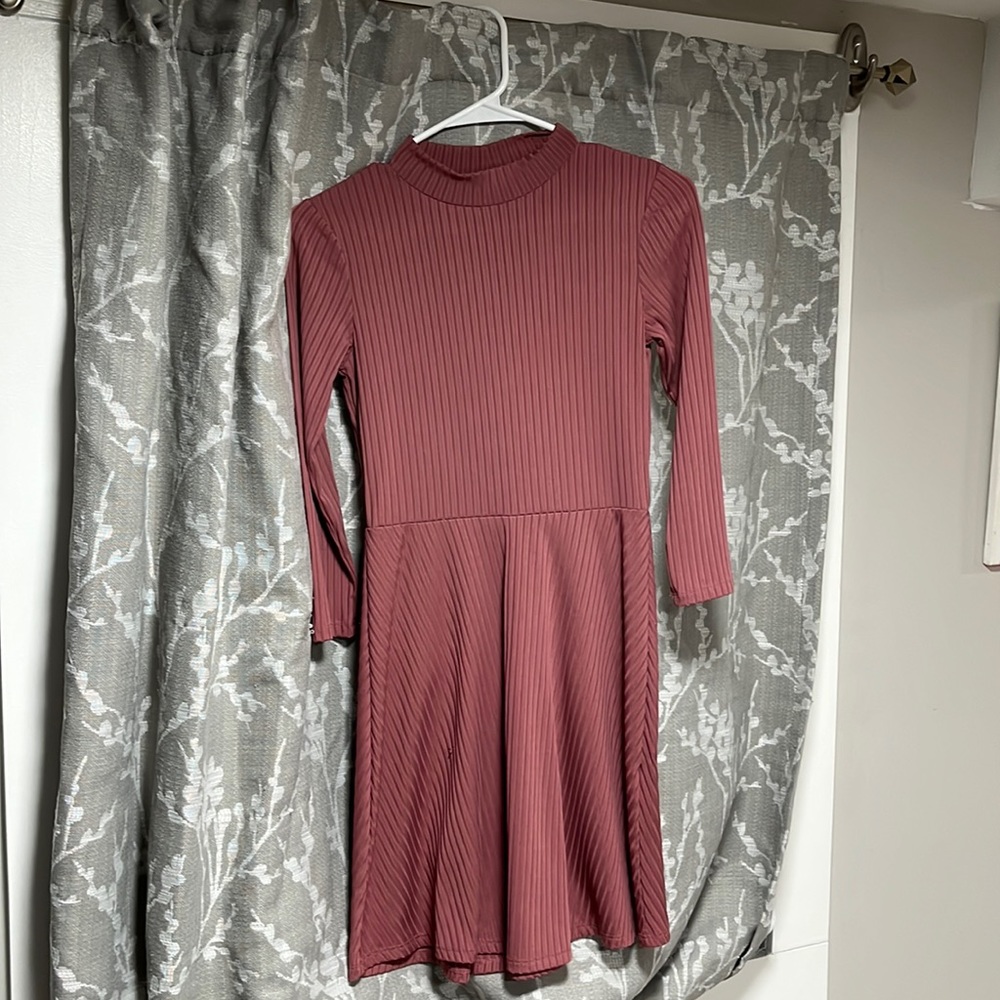 Small Forever 21 pink dress